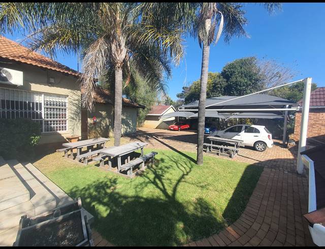 940M² BUSINESS FOR SALE IN BRACKENHURST